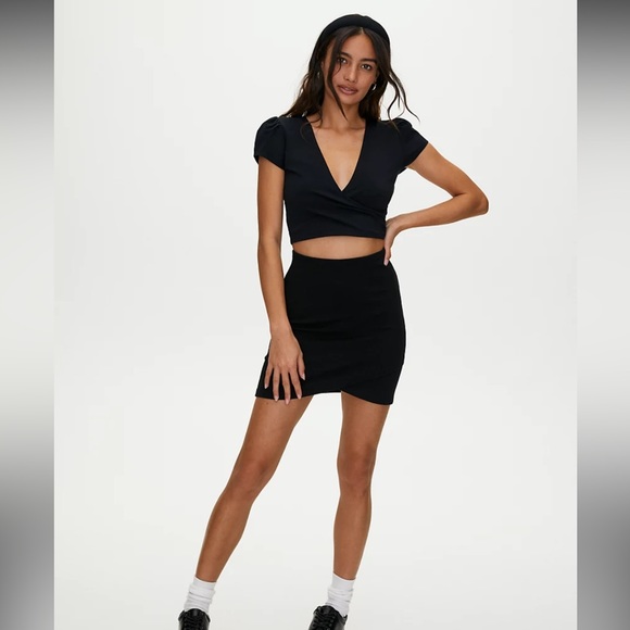 Aritzia Sunday Best Primrose Faux wrap Skirt - Picture 2 of 4